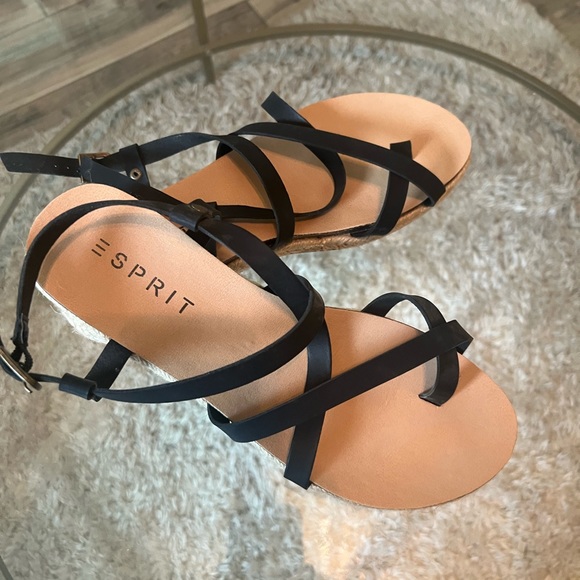 Women’s black sandals, strapy, woven platform - Picture 7 of 8